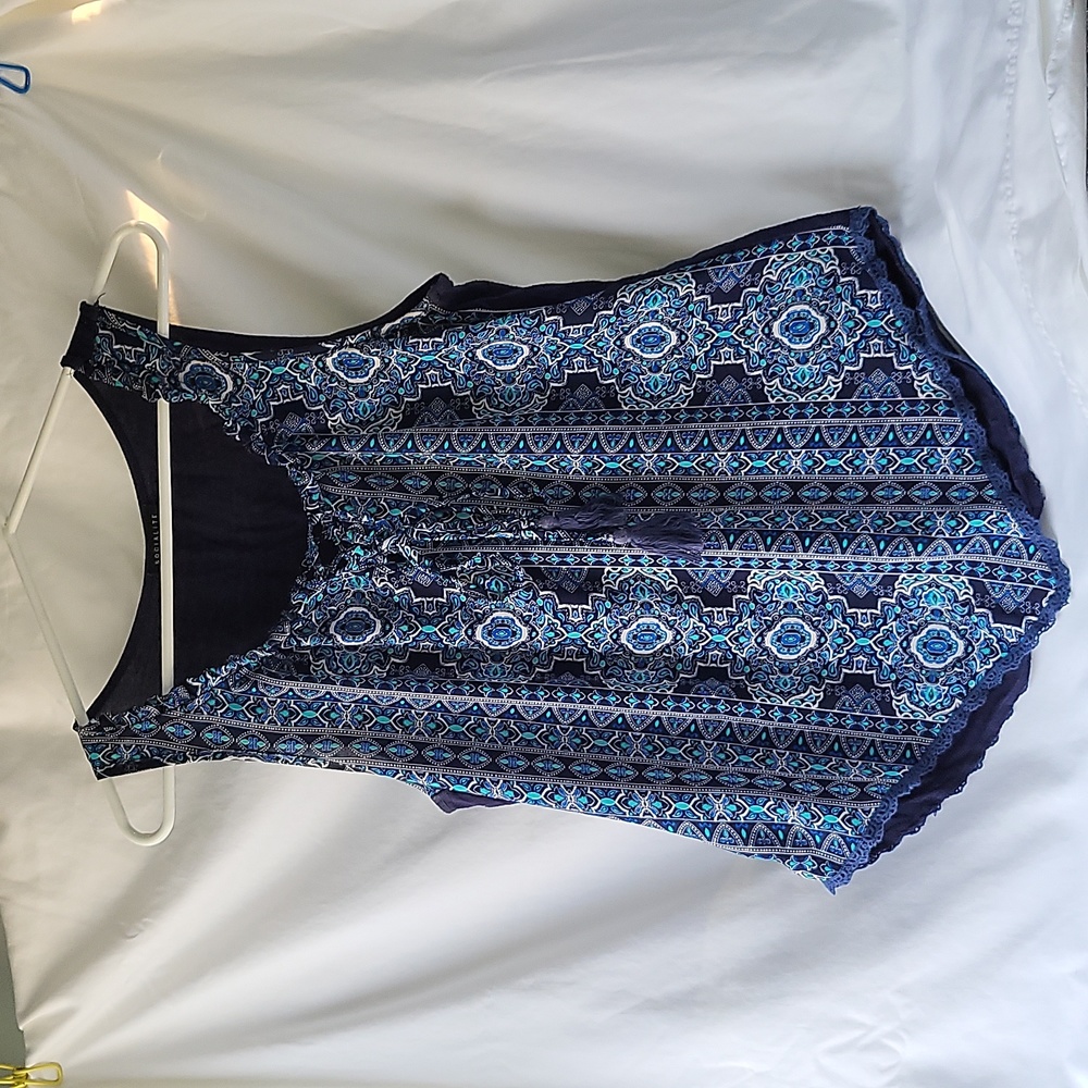 Socialite Sleeveless Blue Teal Print W/Ruffled Collar